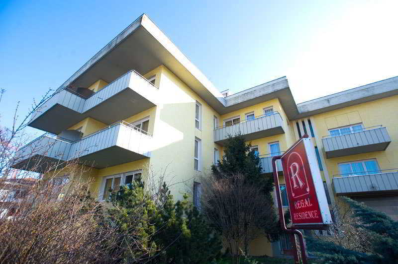 Regal Hotel Бреша Екстериор снимка